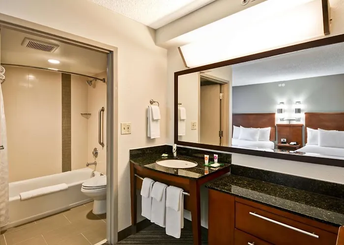 Reno Hotels With Jacuzzi in Room