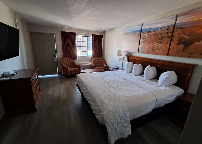 Safford Hotels With Jacuzzi in Room