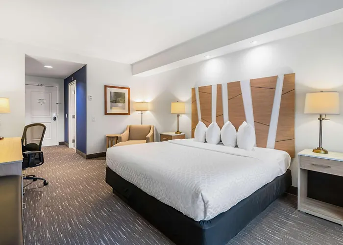 Carolina Beach Hotels With Jacuzzi in Room