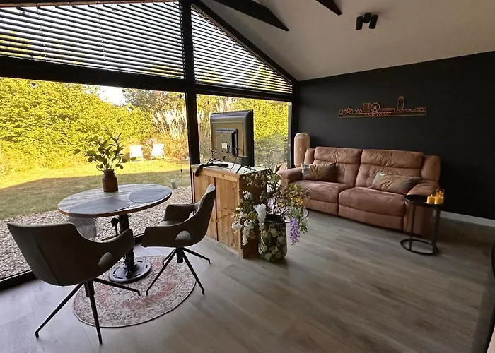 Zandvoort Hotels With Jacuzzi in Room