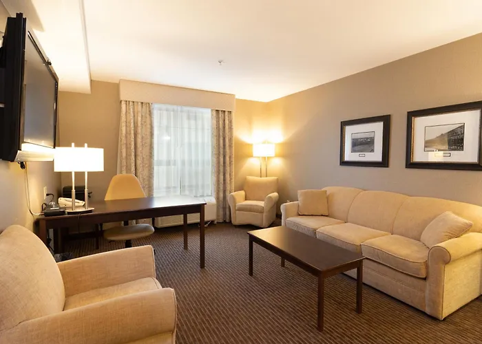 Fort Saskatchewan Hotels With Jacuzzi in Room