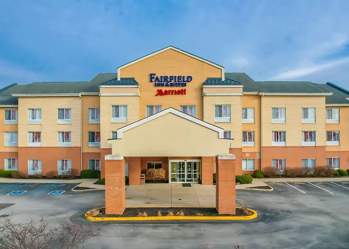Noblesville Hotels With Jacuzzi in Room