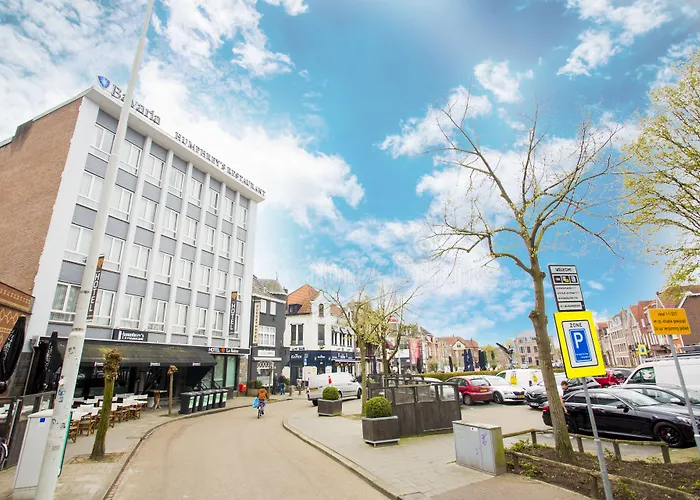 Eindhoven Hotels With Jacuzzi in Room