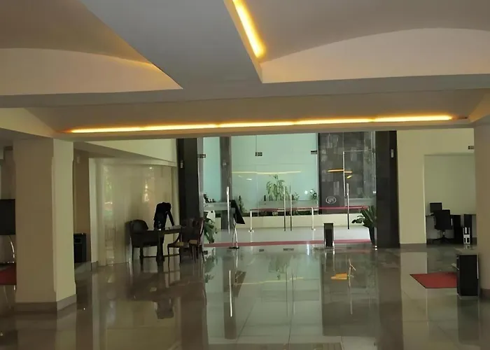 Makassar Hotels With Jacuzzi in Room